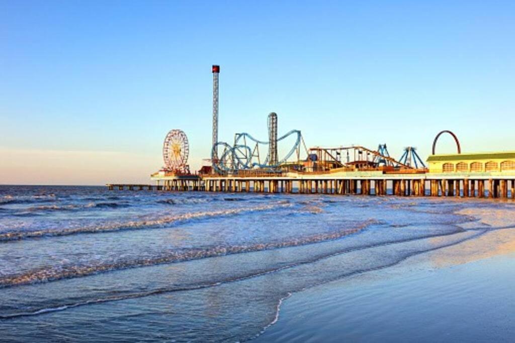 Sea-Renity Heated Pools Steps To The Beach Galveston Kültér fotó